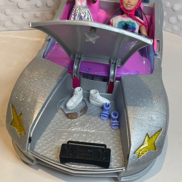 Barbie Extra 🤩⭐️Convertible with 🛼Roller Skate Crew - Picture 9 of 14